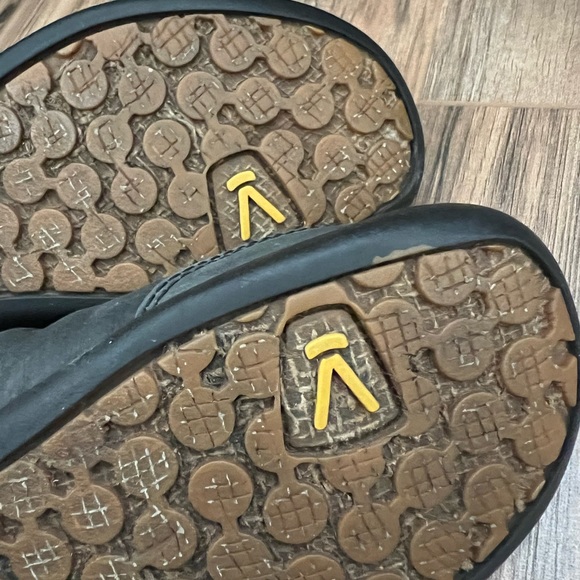 Women’s Keen Slip-On Shoes - Picture 9 of 9